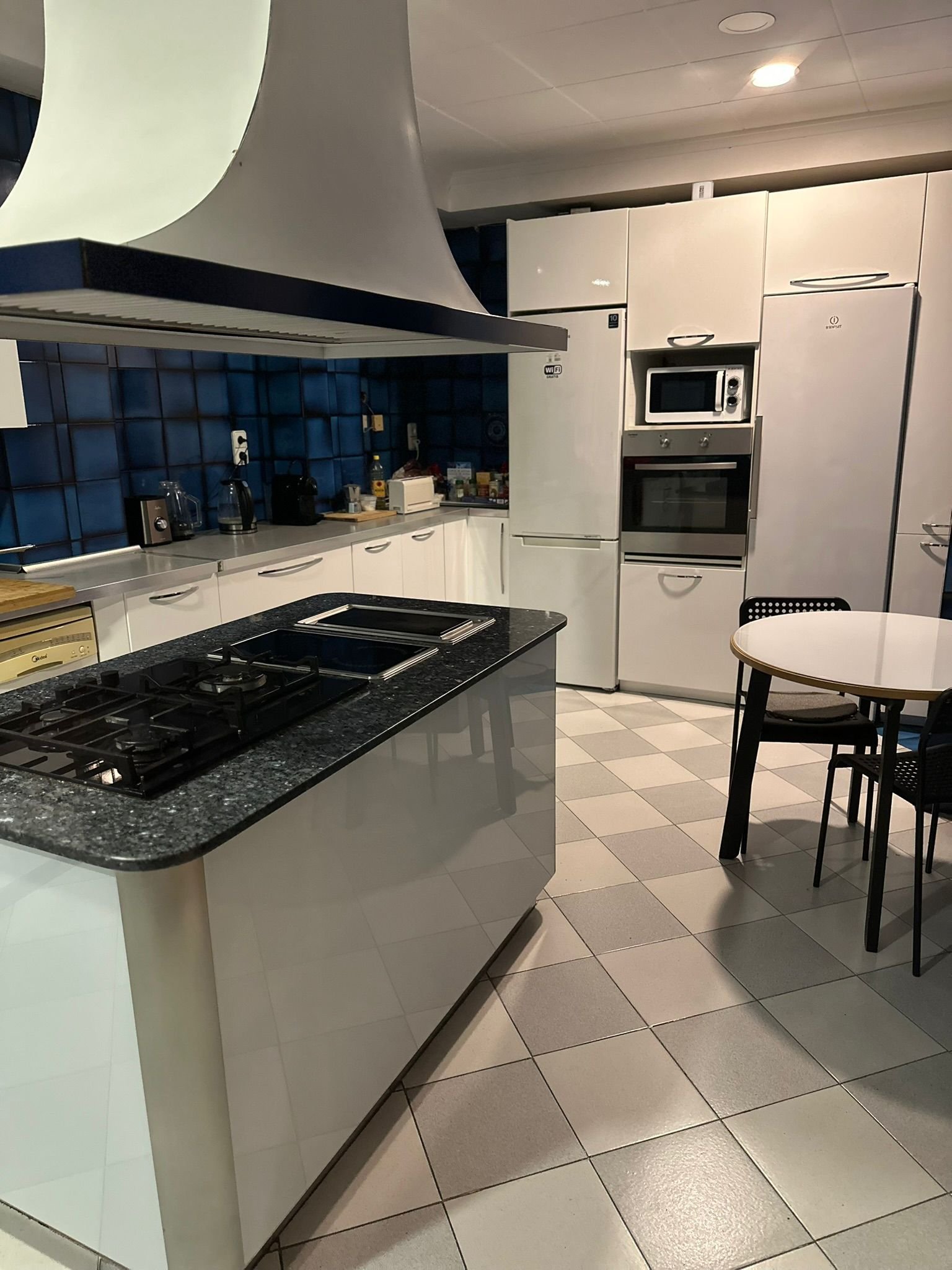 Living in the Heart of Valencia: Luxurious 190m² Residence — 7