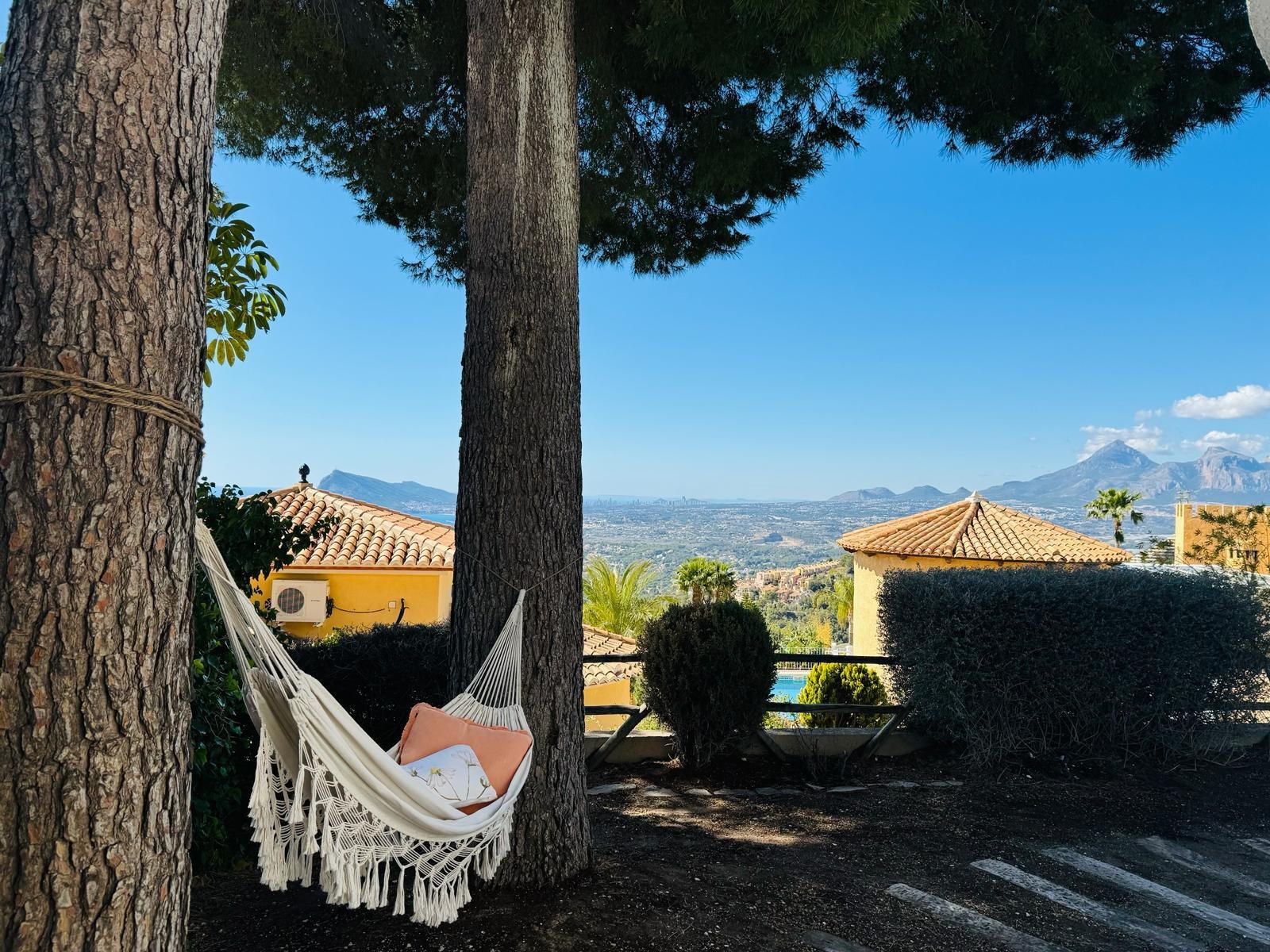 ВИЛЛА В АРЕНДУ В АЛТЕА — 2